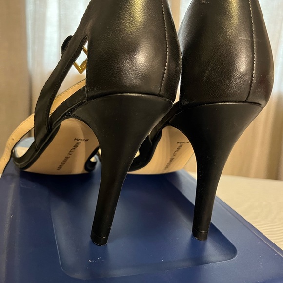 NEVER USED 9.5 Gorgeous Black LEATHER Sandal - Picture 7 of 11